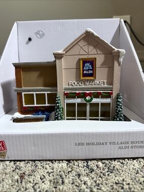 Merry Moments ALDI Store LED Holiday Village Market Shop NEW